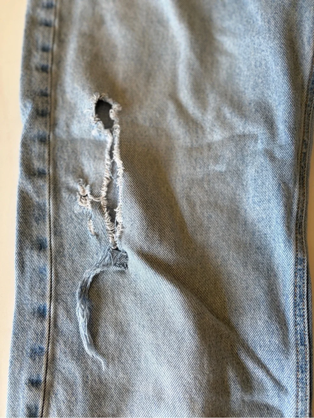 Stradivarius Mom Jeans Womens 4 High Rise Distressed Denim Boyfriend Loose Fit